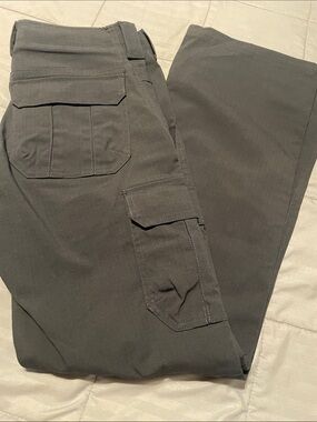 Under Armour Women's Dark Gray Cargo Pants with Flap Pockets